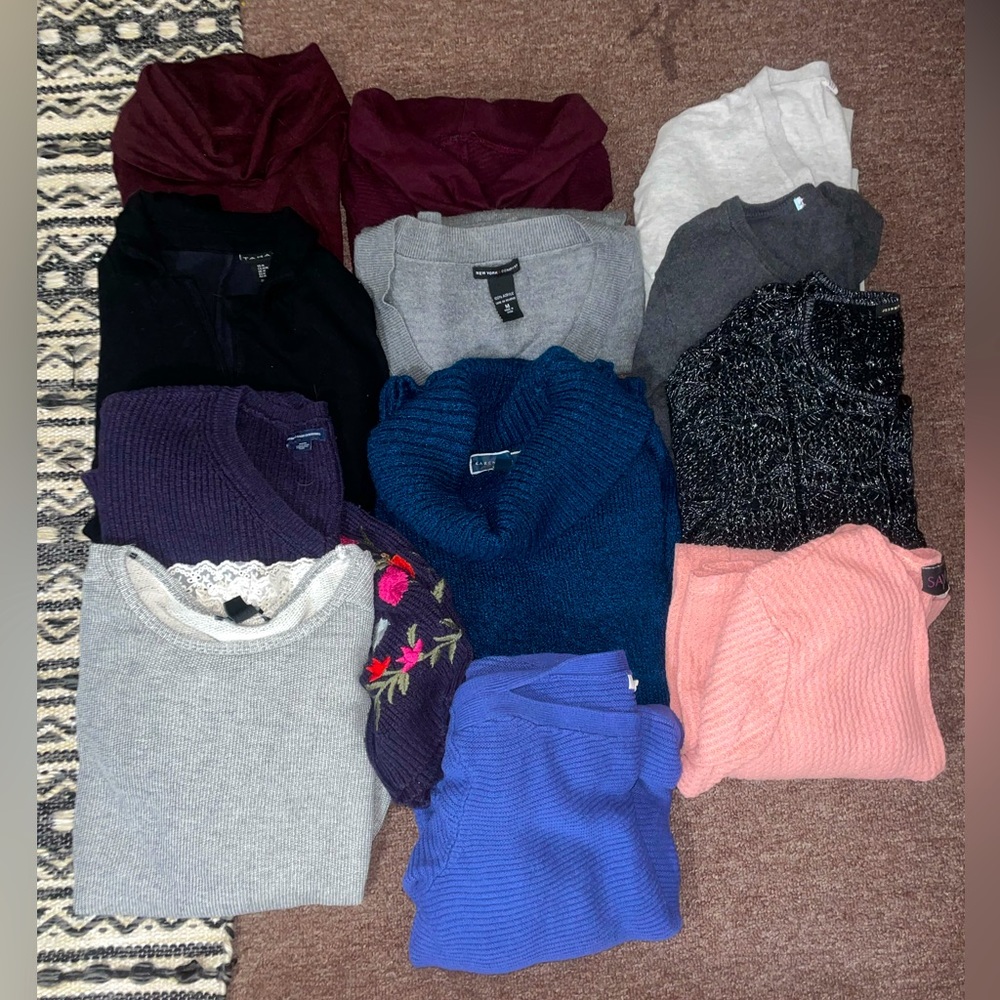Women’s Size M Sweater Bundle